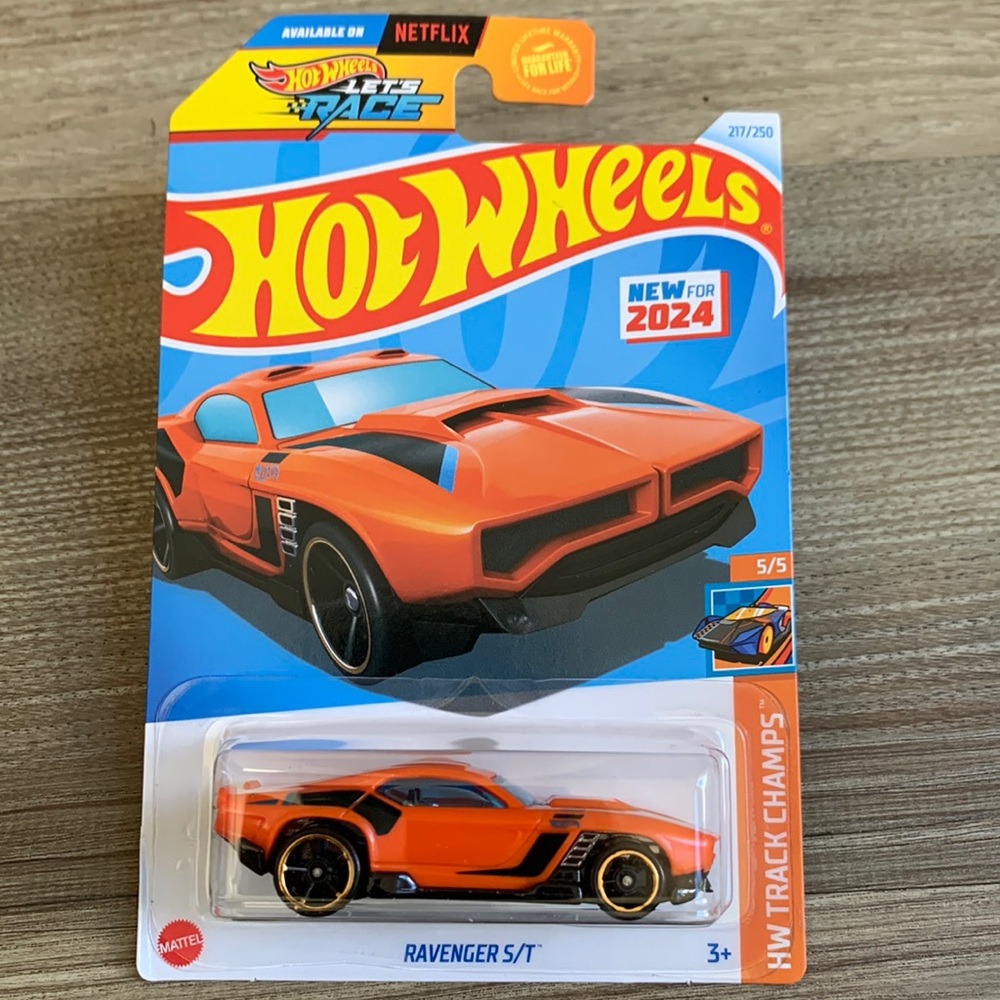Ravenger S/T Hot Wheels Orange Muscle Car HW Track Champs Lets Race 2024 🆕